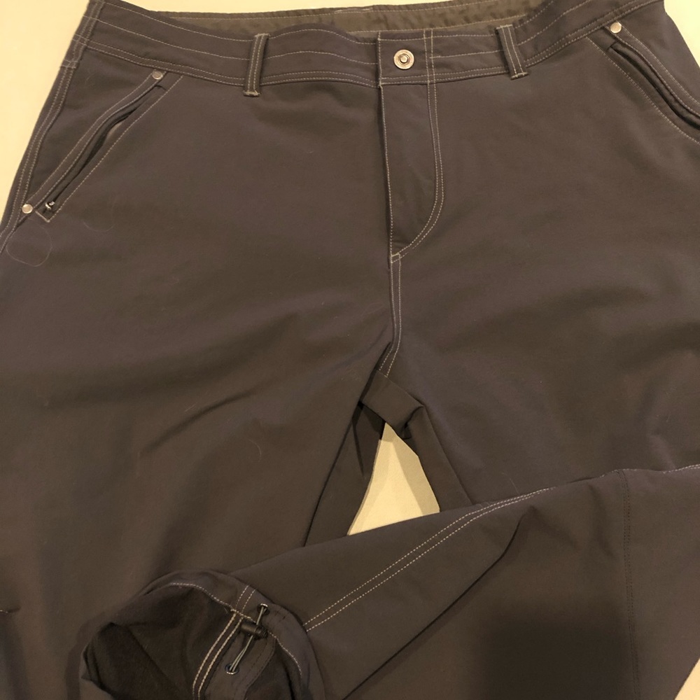 Kuhl men’s MsDestroyr color Raven 42x32